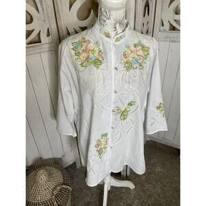 Queen Caro of Honolulu Top Button Up Embroidered White Pastel Floral Size 14